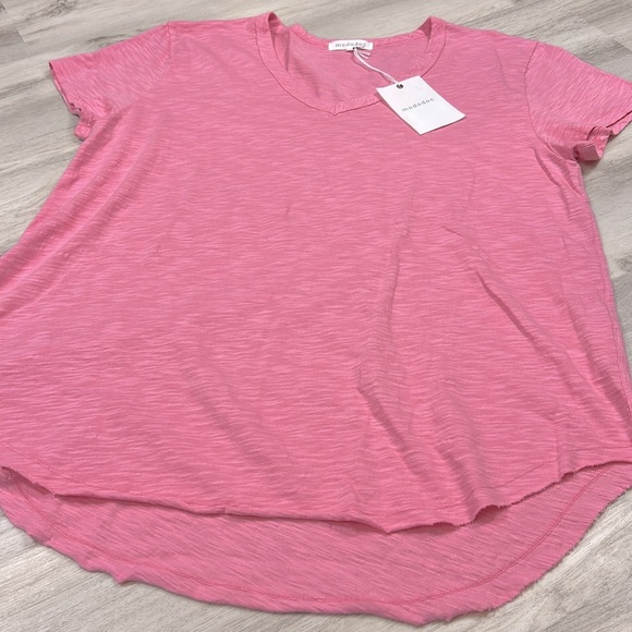 Mododoc Agave Pink Relaxed Fit Curve Hem Short Sleeve V-Neck Cotton Burnout Tee - Picture 2 of 5